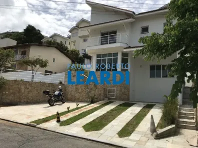 Casa de Condomínio com 3 Quartos para alugar, 600m² no Arujá 5, Arujá