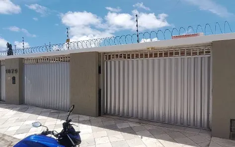 Casa com 4 Quartos para alugar, 350m² no Lagoa Nova, Natal