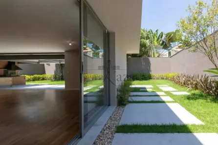 Sobrado com 4 Quartos à venda, 371m² no Alto de Pinheiros, São Paulo