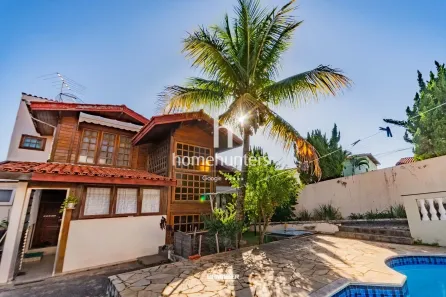 Casa com 3 Quartos à venda, 213m² no Centro, Vinhedo
