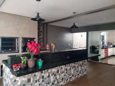 Sobrado com 3 Quartos à venda, 206m² no Jardim Parque do Horto, Maringá