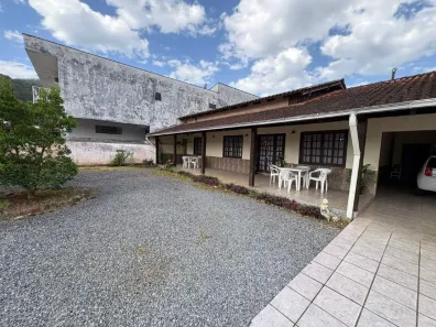 Casa com 3 Quartos à venda, 185m² no Czerniewicz, Jaraguá do Sul