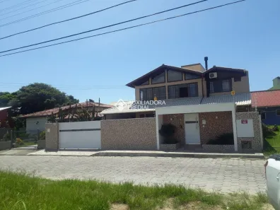Casa com 5 Quartos para alugar, 356m² no Campeche, Florianópolis