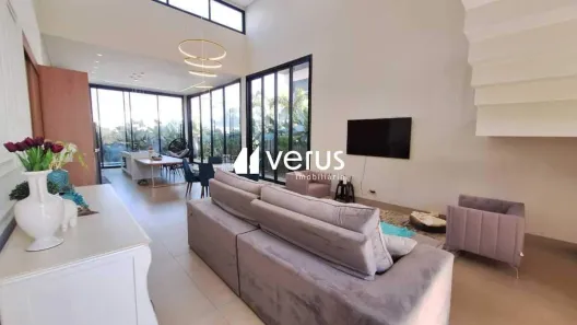 Casa de Condomínio com 4 Quartos à venda, 280m² no Granja Marileusa, Uberlândia