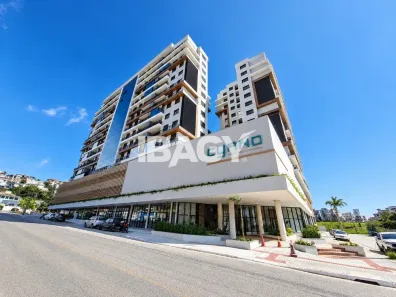 Apartamento com 2 Quartos para alugar, 68m² no Roçado, São José