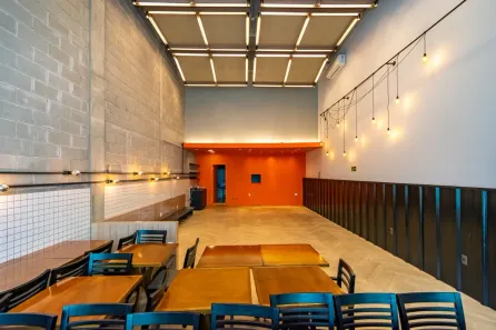 Ponto Comercial para alugar, 100m² no Menino Deus, Porto Alegre