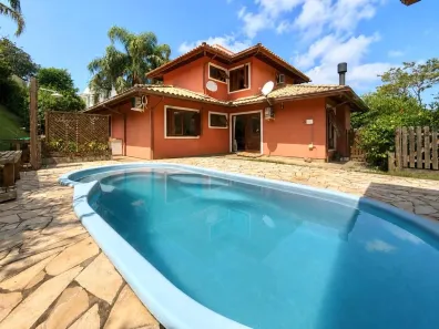 Casa de Condomínio com 4 Quartos à venda, 200m² no Rio Tavares, Florianópolis