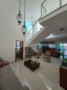 Casa com 4 Quartos à venda, 390m² no Jardim Karaíba, Uberlândia
