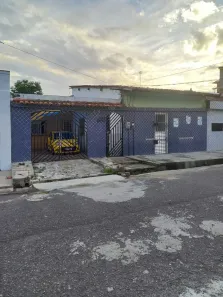 Casa com 4 Quartos à venda, 160m² no Coqueiro, Ananindeua