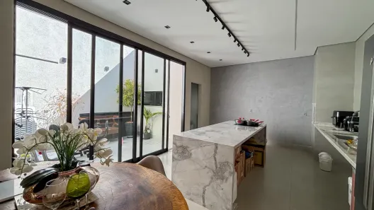 Casa de Condomínio com 4 Quartos à venda, 170m² no Jardim Sul, Uberlândia