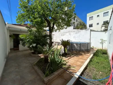 Casa com 7 Quartos à venda, 450m² no Martins, Uberlândia