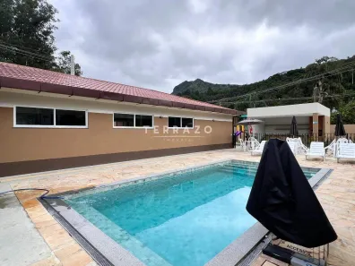 Apartamento com 2 Quartos para alugar, 55m² no Posse, Teresópolis