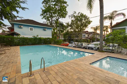 Casa de Condomínio com 4 Quartos à venda, 230m² no Vargem Pequena, Rio de Janeiro