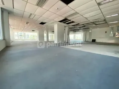 Sala Comercial para alugar, 540m² no Barra Olímpica, Rio de Janeiro