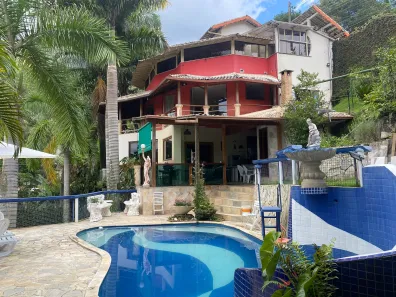Casa com 4 Quartos à venda, 400m² no Vale dos Pinheiros, Nova Friburgo