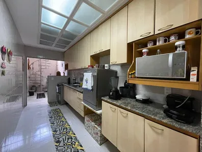 Casa com 4 Quartos à venda, 306m² no Piratininga, Niterói