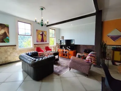 Casa com 1 Quarto à venda, 178m² no Nogueira, Petrópolis