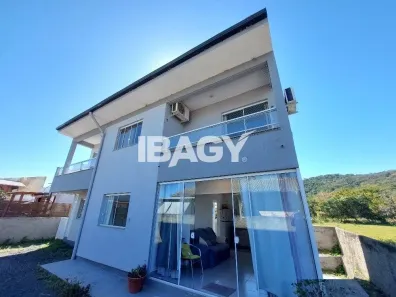 Casa com 2 Quartos para alugar, 65m² no Campeche, Florianópolis