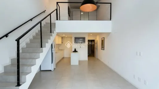 Apartamento com 1 Quarto para alugar, 65m² no Coloninha, Florianópolis