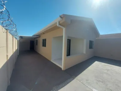 Casa com 3 Quartos para alugar, 100m² no Custódio Pereira, Uberlândia