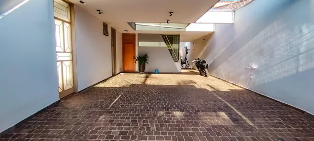 Casa com 3 Quartos à venda, 220m² no Saraiva, Uberlândia