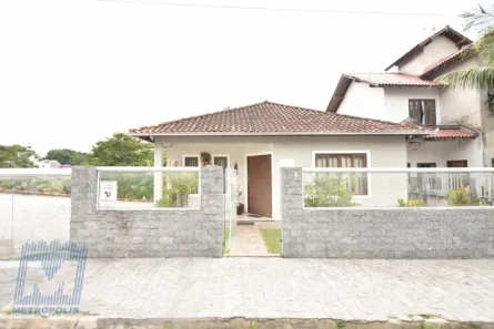 Casa com 3 Quartos à venda, 140m² no Pedra Branca, Palhoça