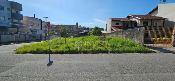 Lote/Terreno à venda, 318m² no Serraria, São José