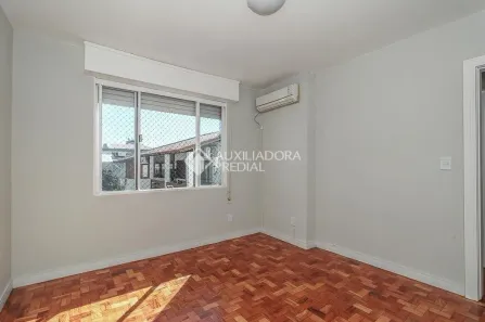 Apartamento com 2 Quartos à venda, 70m² no Passo da Areia, Porto Alegre