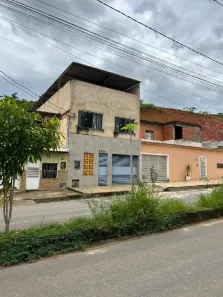 Casa com 3 Quartos à venda, 179m² no Franco Suiço, Muriaé