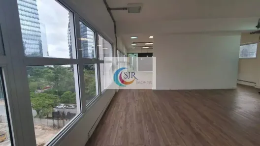 Sala Comercial para alugar, 147m² no Vila Olímpia, São Paulo