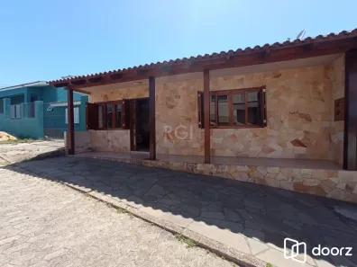 Casa com 3 Quartos à venda, 300m² no Vila Nova, Porto Alegre