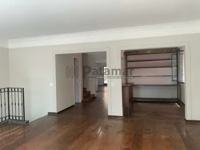 Sobrado com 4 Quartos à venda, 470m² no Jardim Leonor, São Paulo