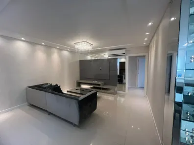 Apartamento com 3 Quartos para alugar, 135m² no Centro, Balneário Camboriú