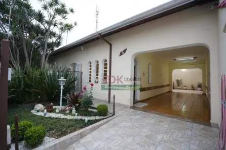 Casa com 3 Quartos à venda, 176m² no Alto São Pedro, Taubaté