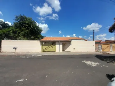 Casa com 3 Quartos para venda ou aluguel, 180m² no Jardim Altos de Pinheiros I e II, Araraquara