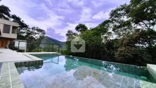 Casa com 5 Quartos à venda, 260m² no Itaipava, Petrópolis