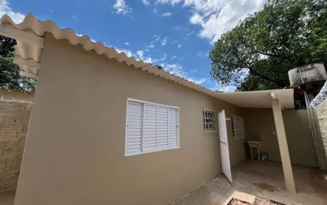 Casa com 1 Quarto para alugar, 10m² no Jardim Tijuca, Campo Grande