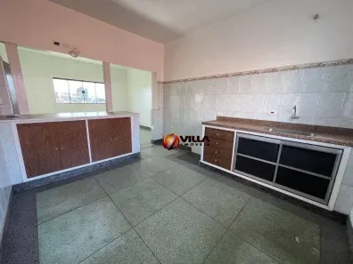 Casa com 4 Quartos para alugar, 200m² no Jardim São Paulo, Americana