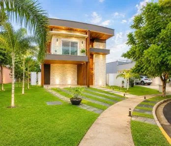 Sobrado com 3 Quartos à venda, 284m² no Jardim Itália, Cuiabá