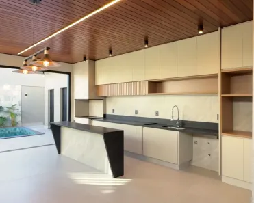 Casa de Condomínio com 4 Quartos à venda, 250m² no Jardim Botânico, Uberlândia