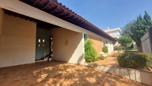 Imóvel Comercial com 4 Quartos para alugar, 316m² no Parque do Colégio, Jundiaí