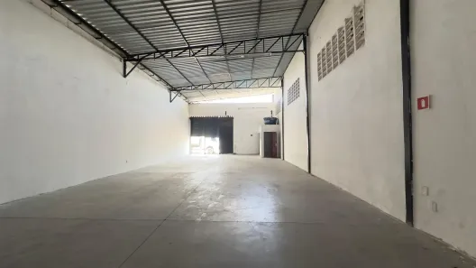 Galpão/Depósito/Armazém para alugar, 200m² no Parque Guadalajara (Jurema), Caucaia