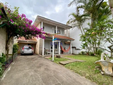 Casa com 5 Quartos à venda, 180m² no Torres, Torres