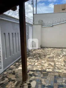 Casa com 3 Quartos à venda, 93m² no Santa Mônica, Uberlândia