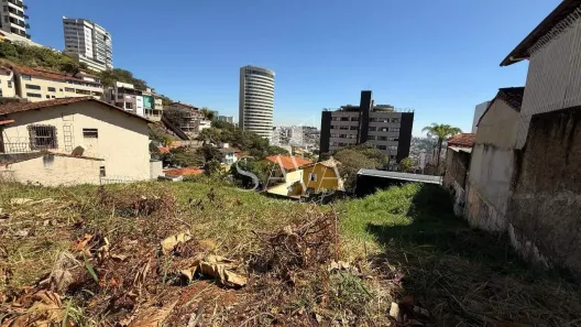 Lote/Terreno à venda, 365m² no Santa Lúcia, Belo Horizonte
