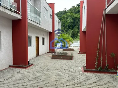 Casa de Condomínio com 2 Quartos à venda, 88m² no Estância Balneária Hawai, Caraguatatuba