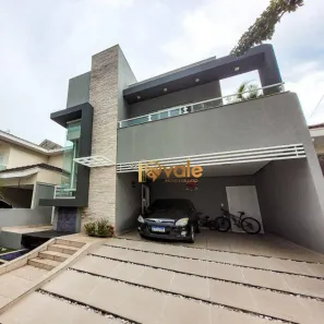 Casa de Condomínio com 3 Quartos à venda, 210m² no Jardim Crystal Park, Jacareí