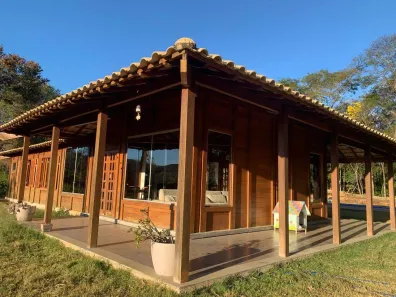 Fazenda/Sítio com 3 Quartos à venda, 200m² no São João Batista, Santa Luzia