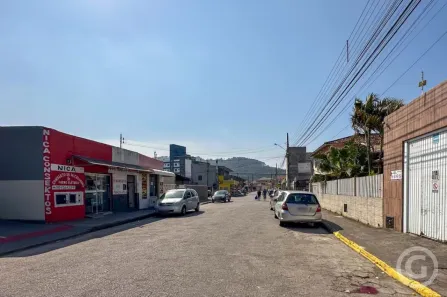 Apartamento com 1 Quarto para alugar, 32m² no Forquilhinha, São José
