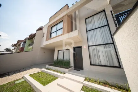 Sobrado com 3 Quartos à venda, 115m² no São Braz, Curitiba